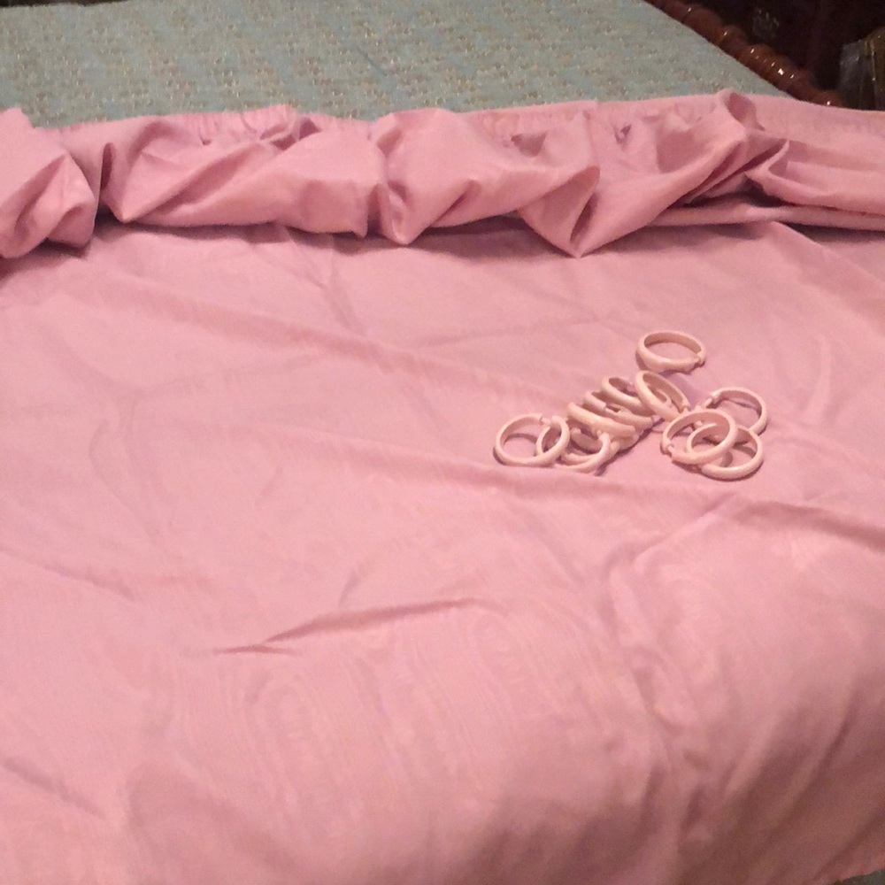 Mauve Moiré Standard-size Bath and Shower Curtain with Rings